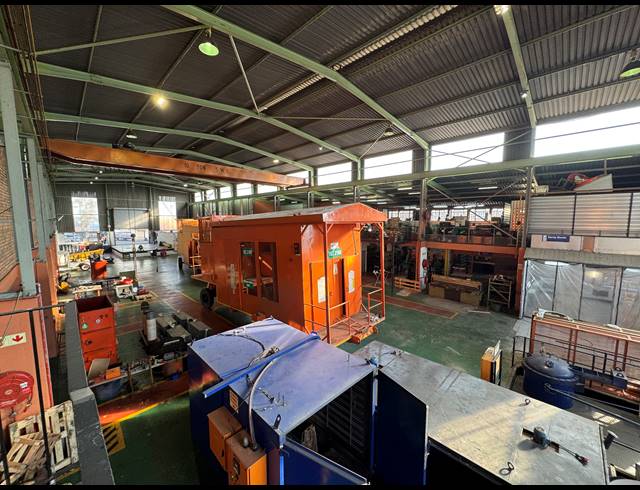 3,071M² WAREHOUSE FOR SALE IN STORMILL